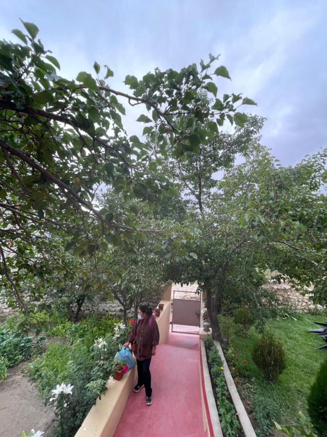 Gaywoo Guest House Leh Exterior photo